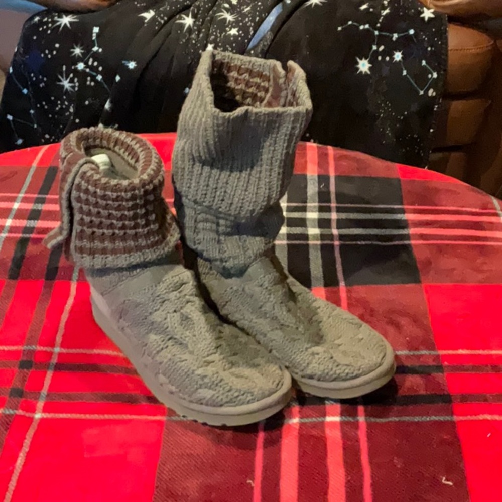Dark grey knit UGGS - Picture 2 of 7